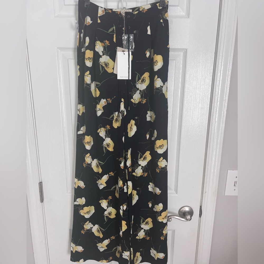 NWT | Anthropology / Moon River Navy and Yellow Floral Pants Size XS/S